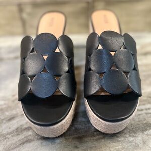 NYDJ Helene platform sandals Black New